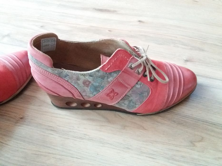 Buty półbuty skórzane 39 orginalne