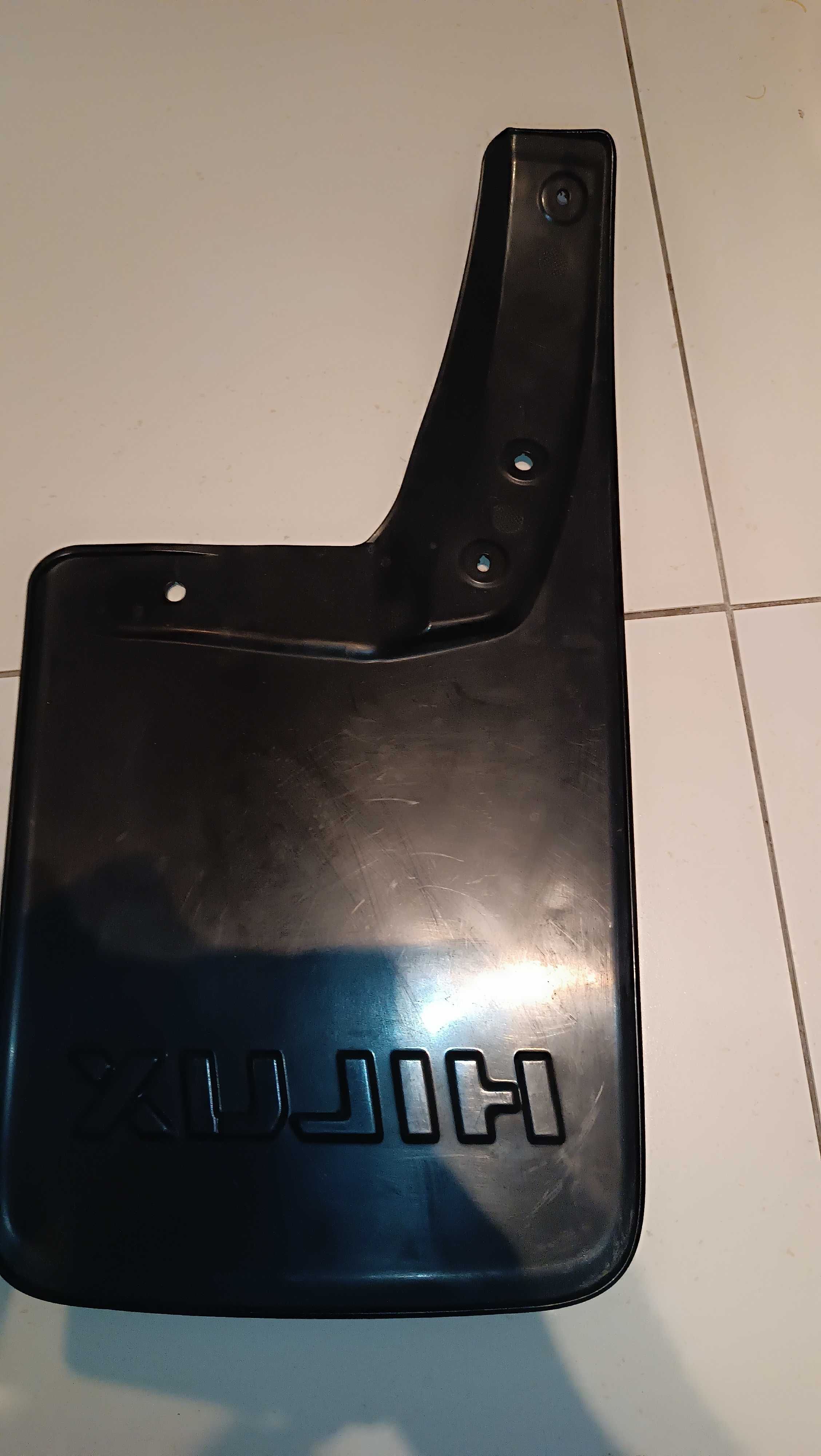 Hlapacz tylnego koła toyota hilux