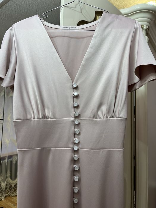 Жіноча сукня.