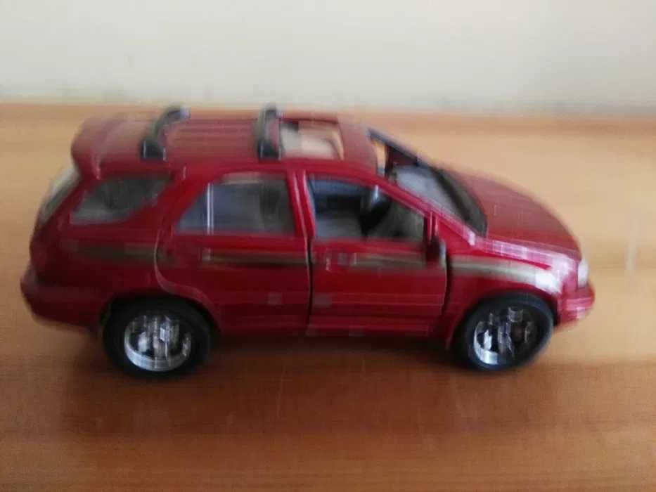 LEXUS RX - 1:38 - Model używany - Napęd Pull Back