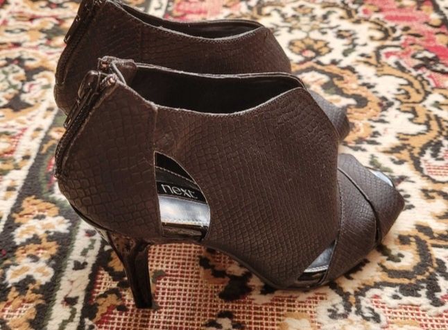 Szpilki czarne eleganckie nowe