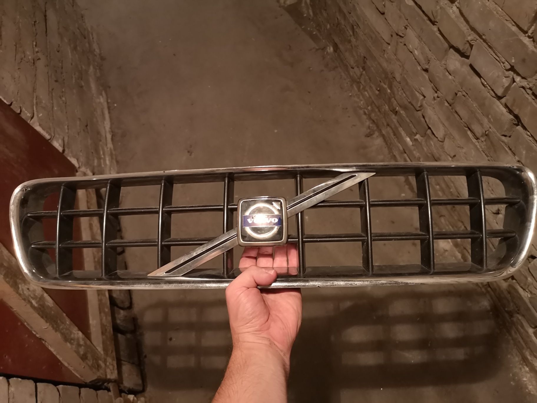 Grill atrapa Volvo c70