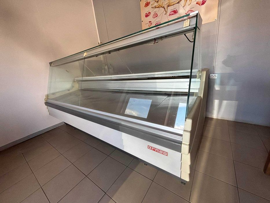 Вітрина холодильник