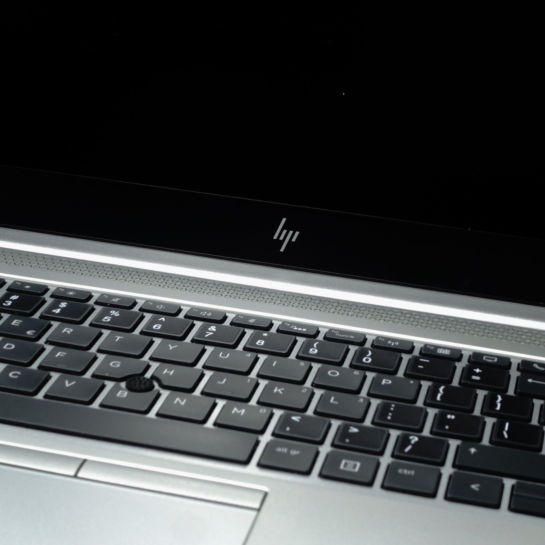 Laptop Potęga Aluminiowy HP Elitebook FHD 8GB RAM i dyskiem 256GB NVMe