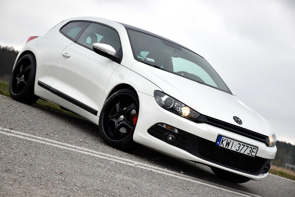 Volkswagen Scirocco R BLACK Style 1.4 TURBO 122KM Wyposażony Oszczędny