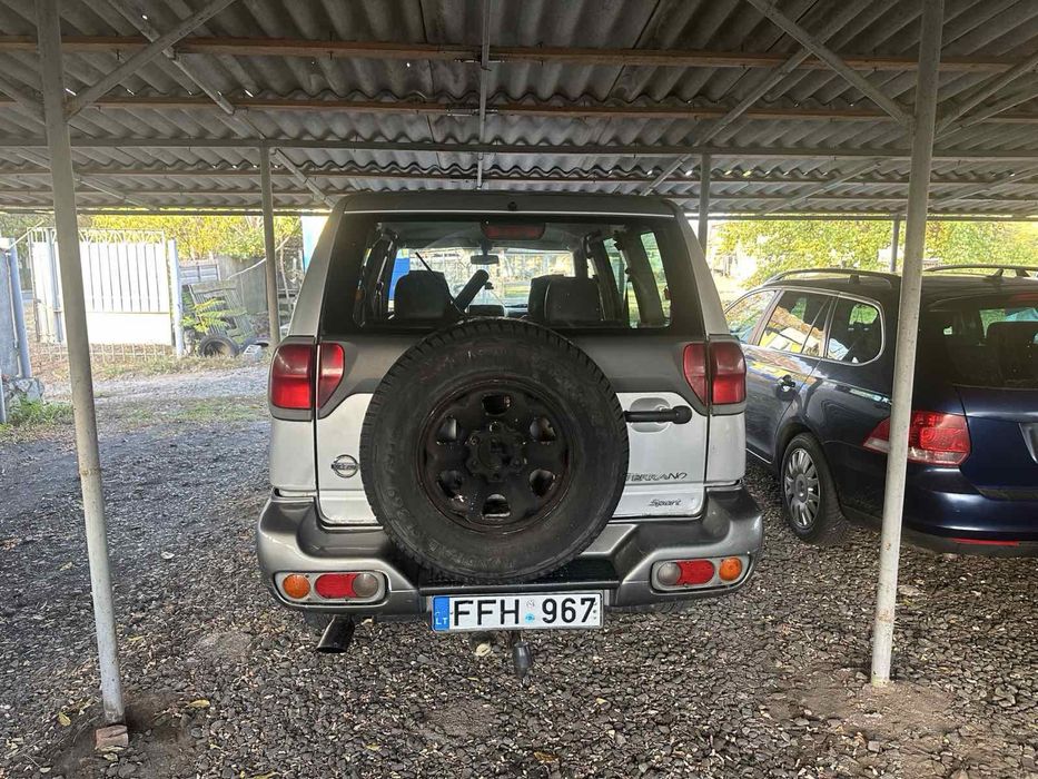 Nissan Terrano II