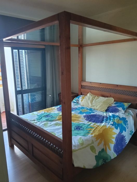 Cama Queen Size de Design Exclusivo