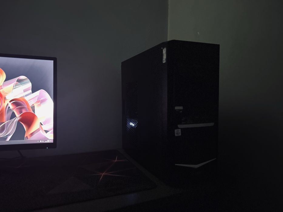 Mocny komputer gamingowy + monitor MSI