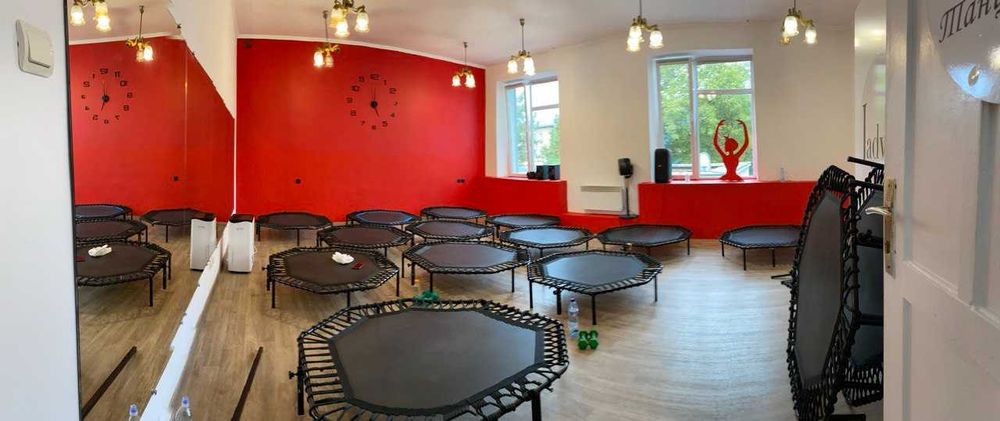 Танцювальний зал.