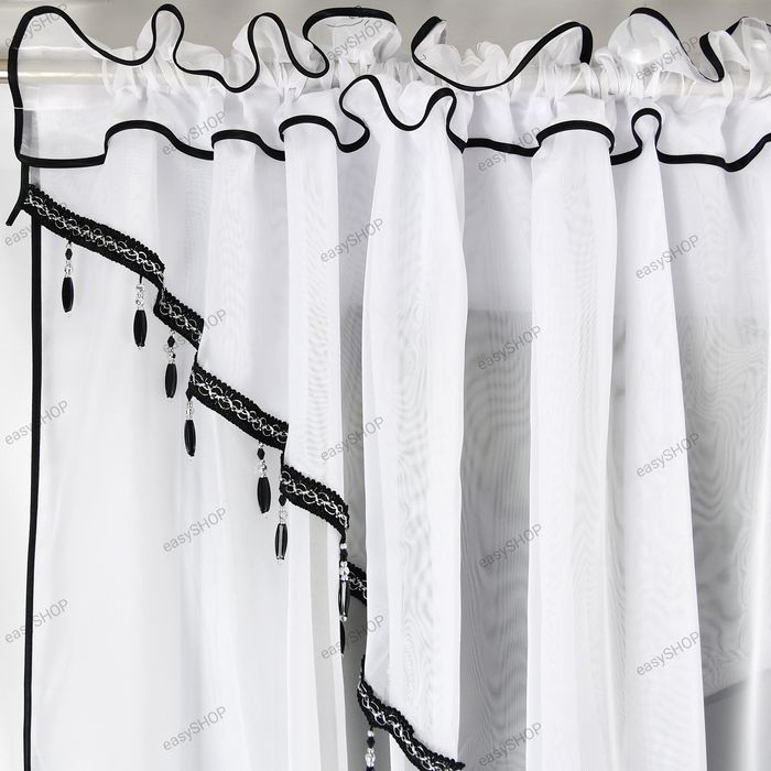 Gotowa firana 150x400 z czarnymi kryształami