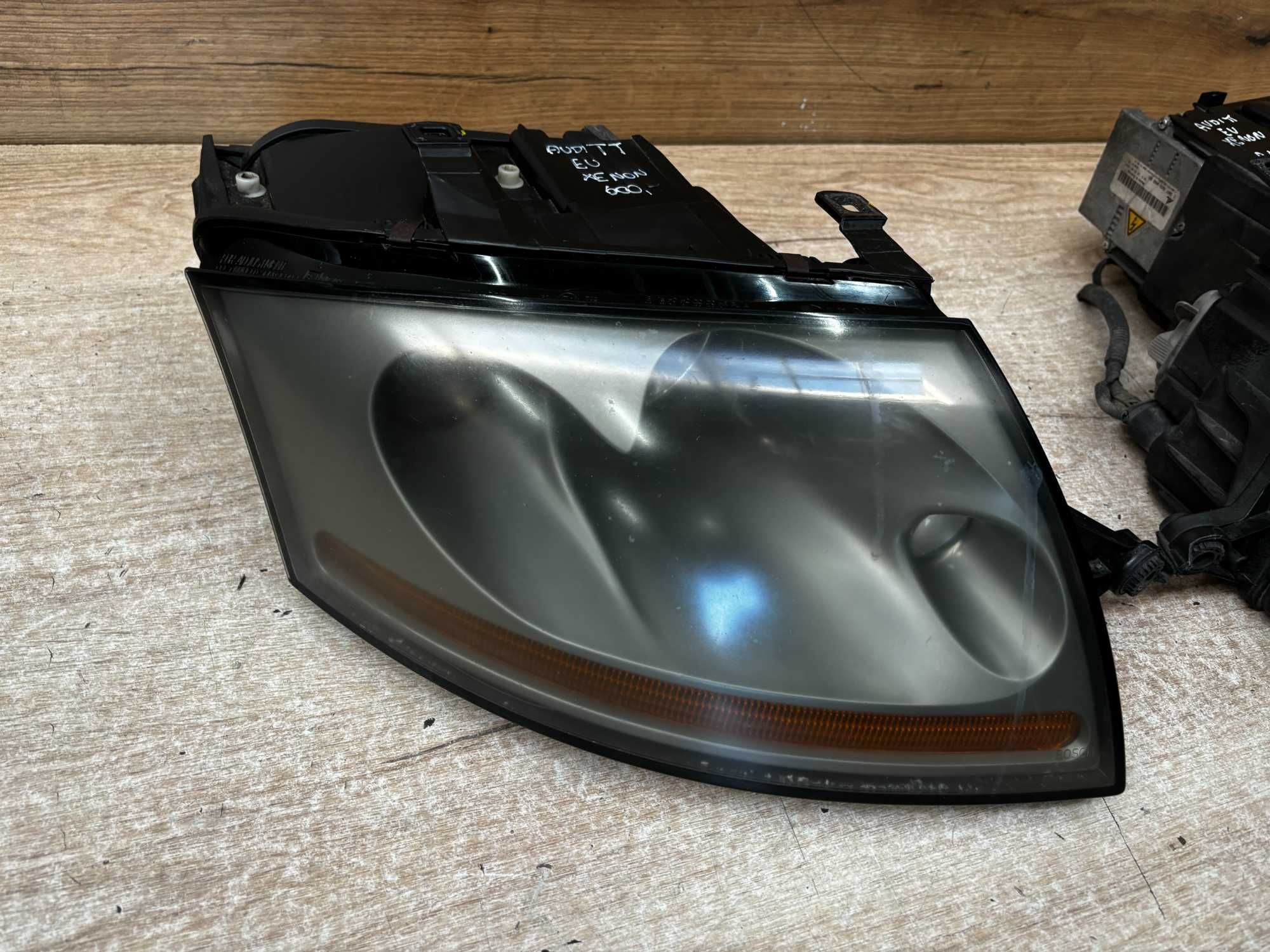 Lampa przednia lewa prawa Audi TT Xenon