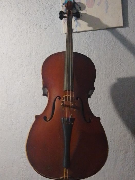 Віолончель 3/4 в хорошем состоянии