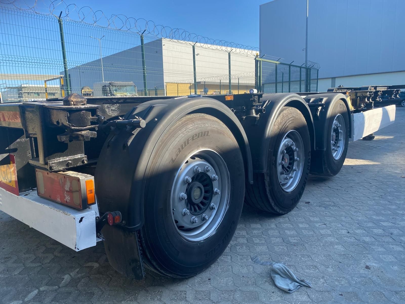 Semi reboque Krone porta contentores para venda