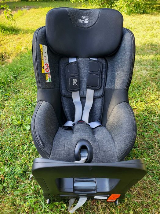 Fotelik 360° samochodowy Britax Romer Dualfix M I-Size 9-18Kg