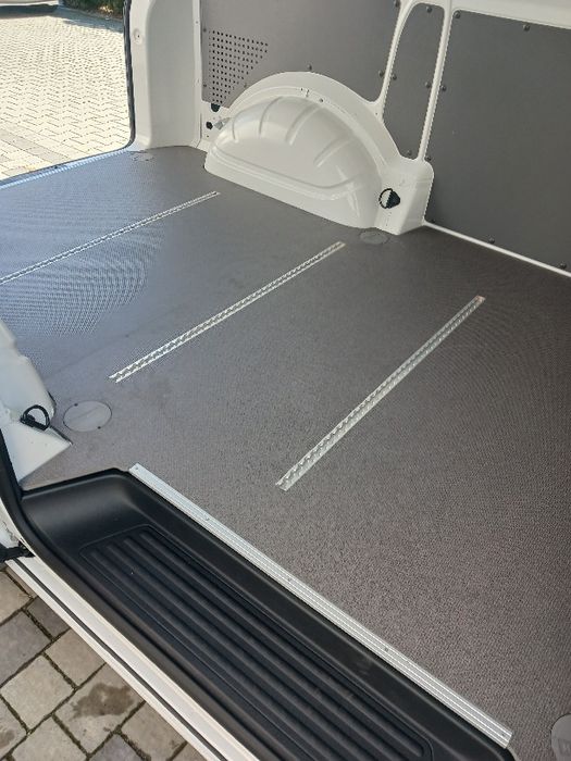 Podloga nowa VW T 5,T 6,T 6.1 Zabudowa serwisowa warsztatowa  vw t5-t