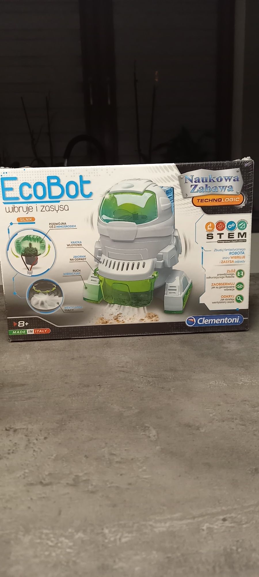 EcoBot robót sprzątający.