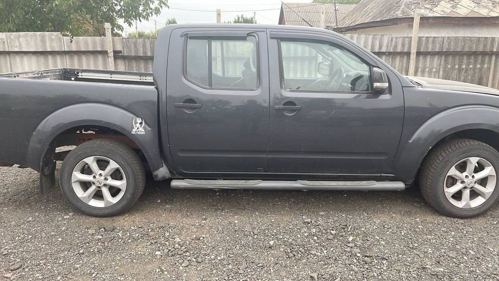 Продам нісанн нава