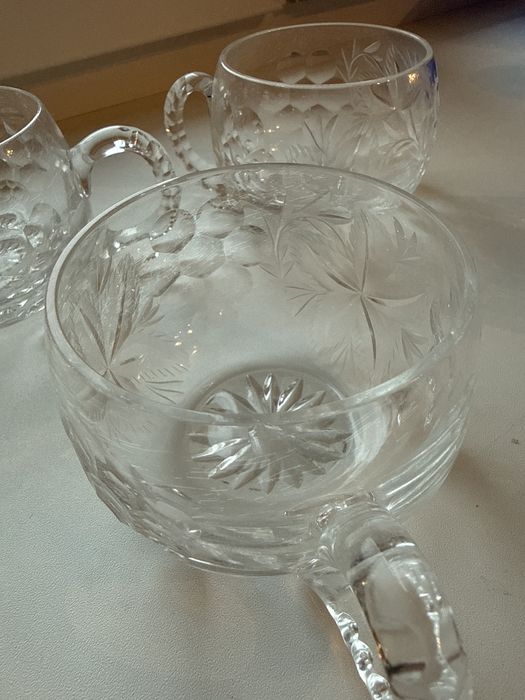 Kryształowa waza do pączu