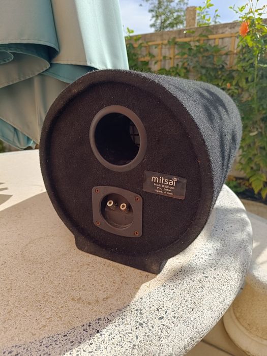 subwoofer tubular Mitsai RSX1066
Modelo: RSX1066
Potência: 300 W
Imped