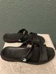 Leciutkie klapki Crocs