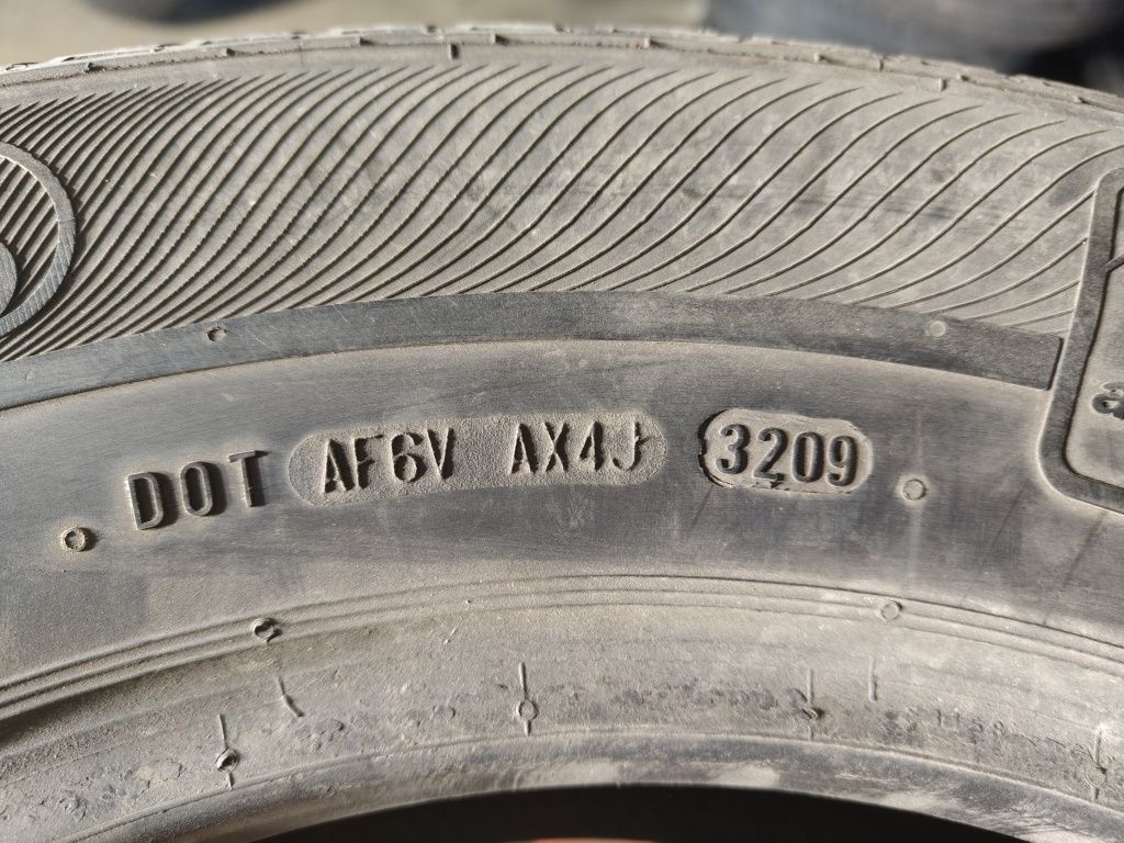 215/65R16 98 H Semperit Speed-Grip    Z370/10A