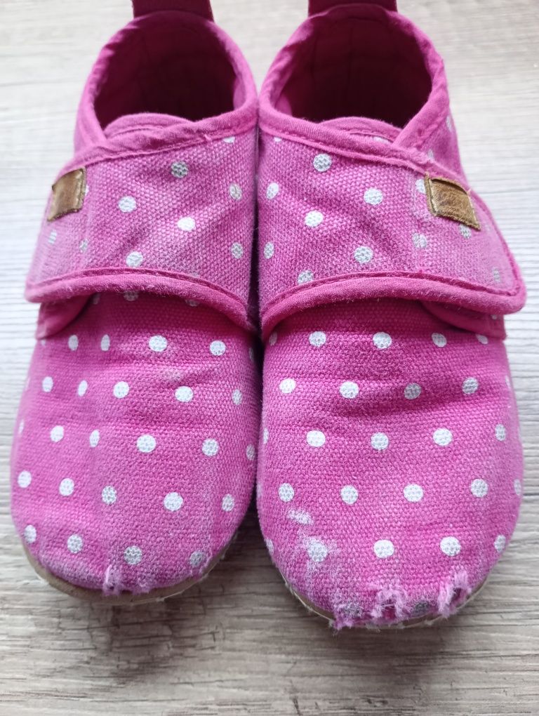 Kapcie emel rozmiar 26
