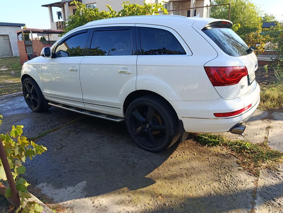 Продам Audi Q7 в отличном состоянии