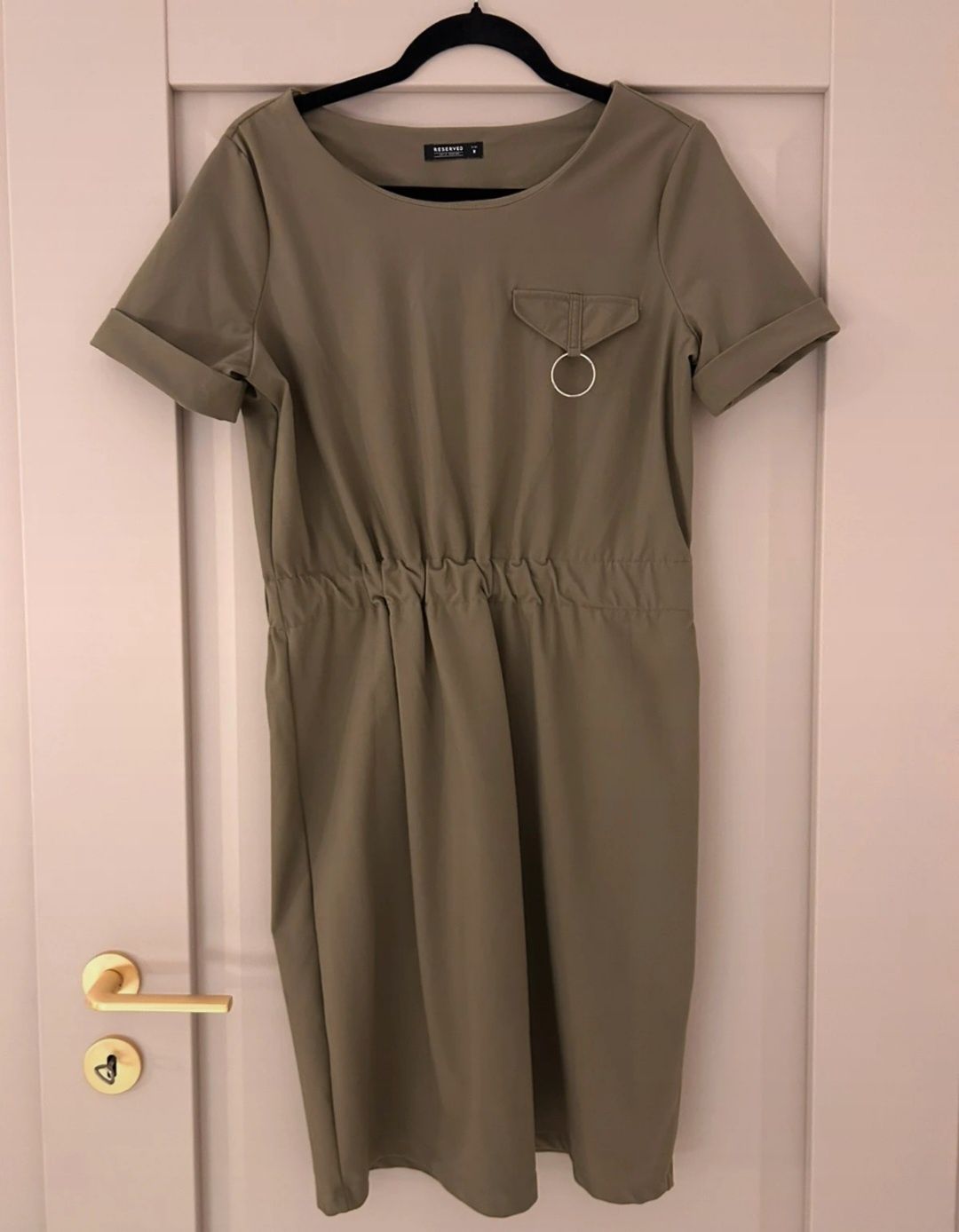 Sukienka Reserved S