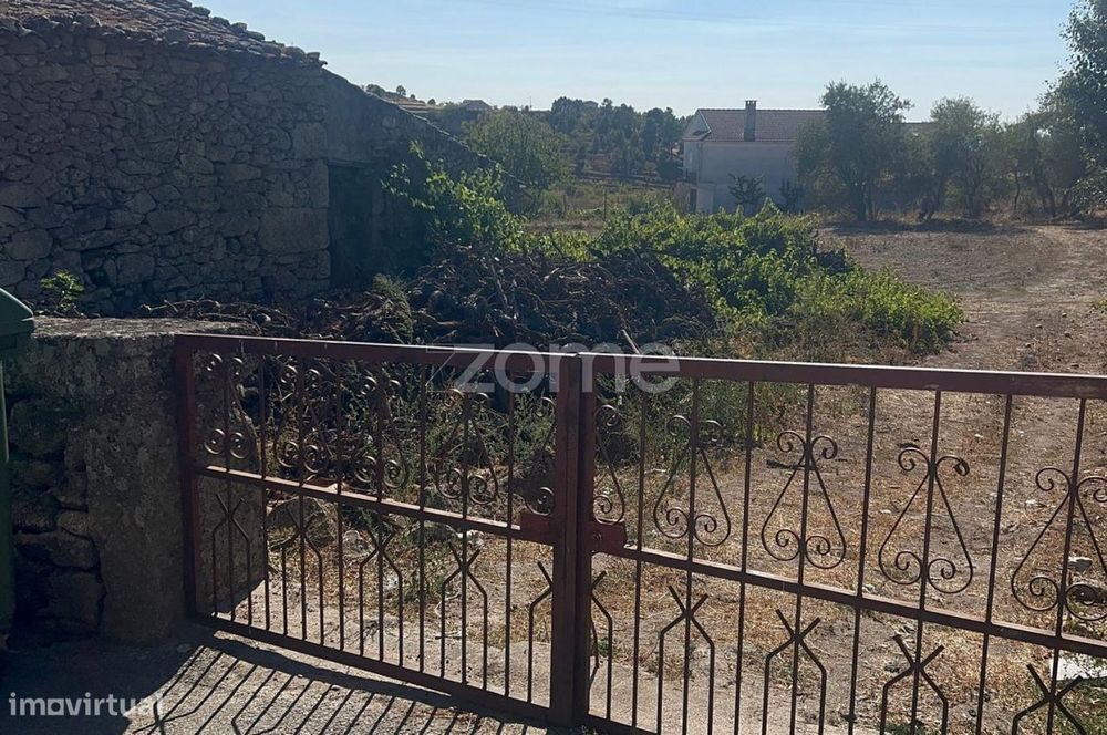 Moradia, Vilarinho da Castanheira