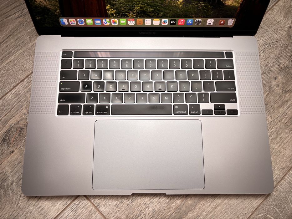 MacBook Pro 16'' 2019 A2141 (i7/32/512)