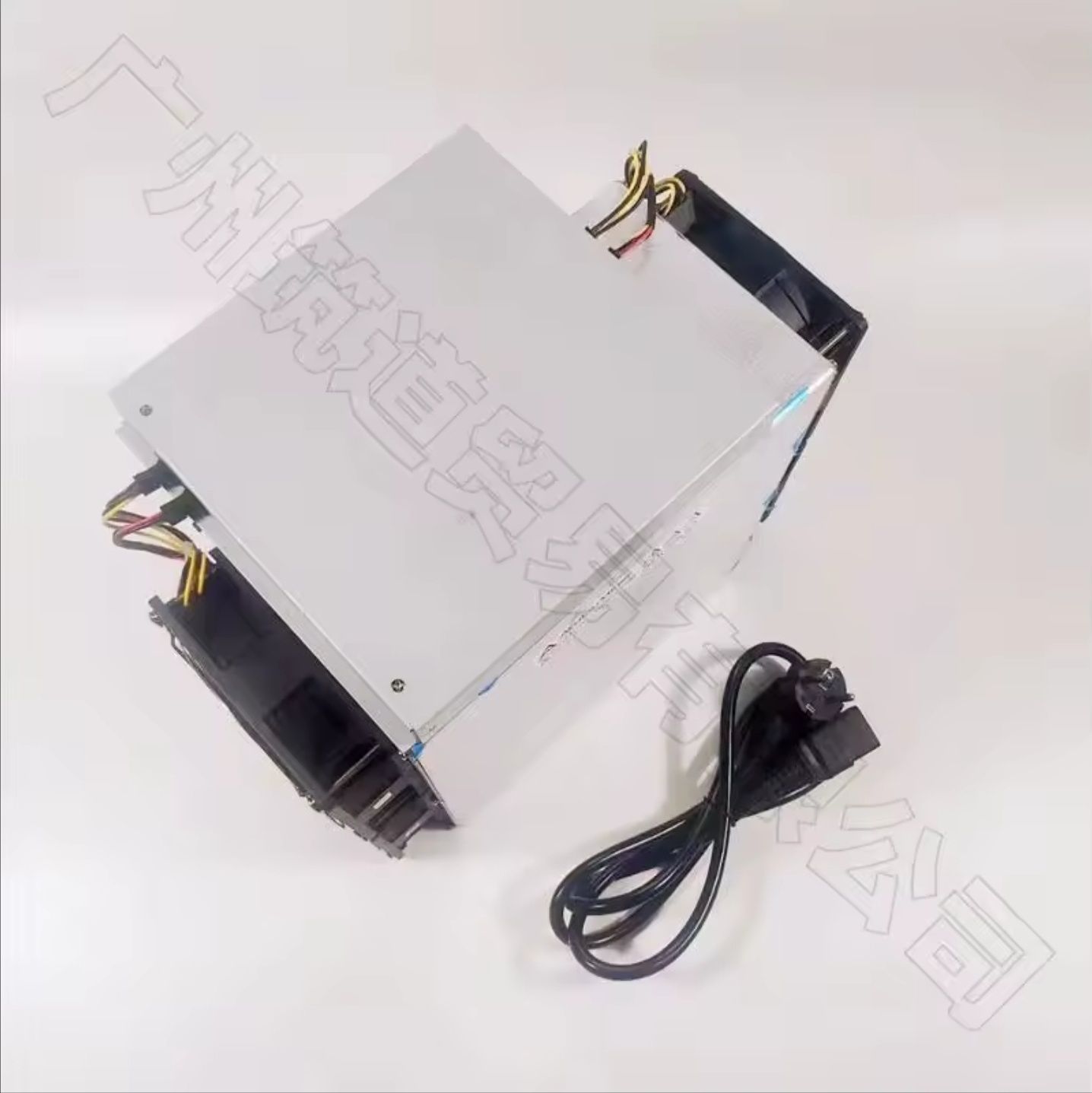 Vendo Mineradora de BitCoin Avalon A1166 Pro 81T