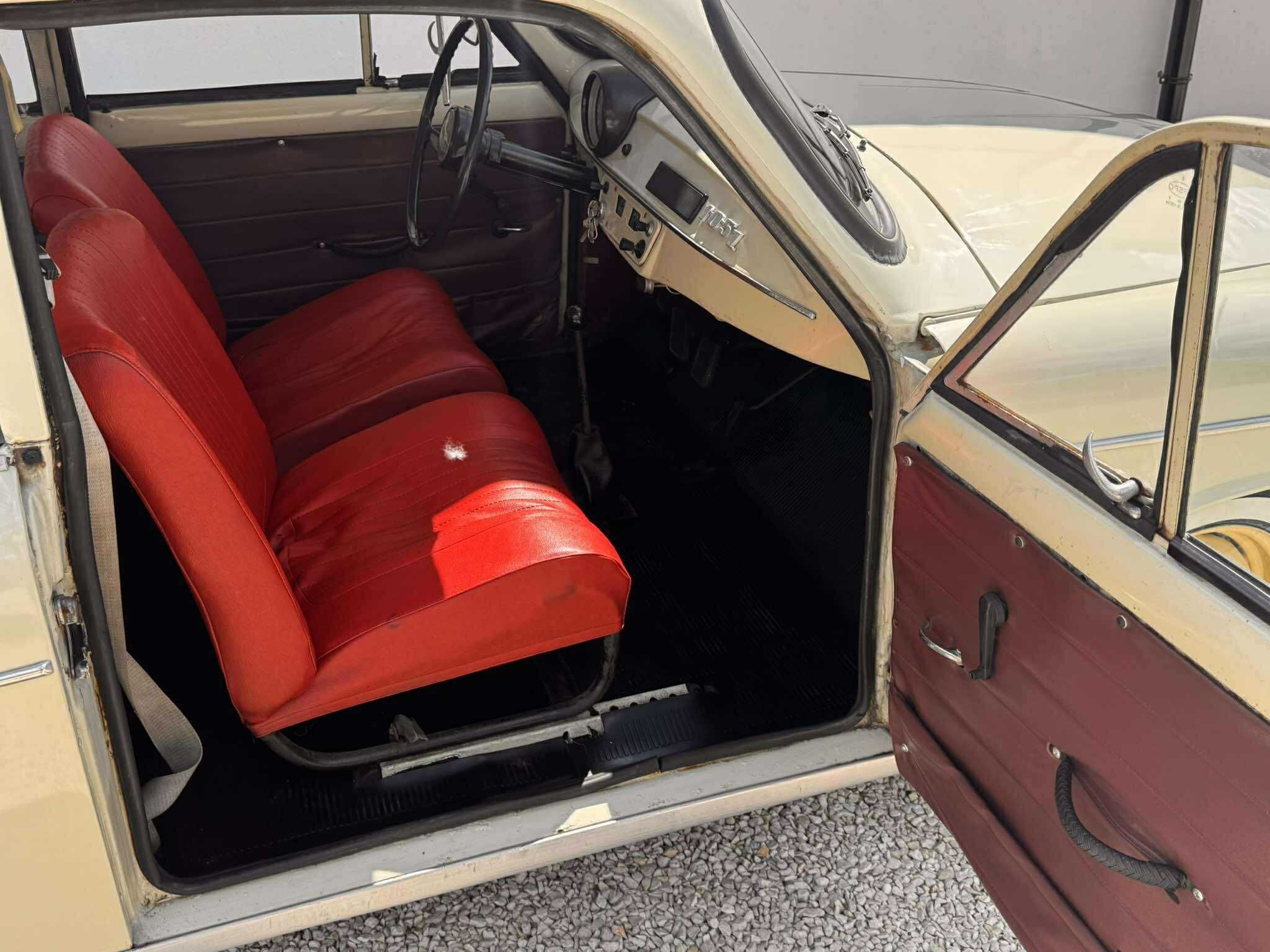 Syrena 105L*Zarejestrowana białe tablice*