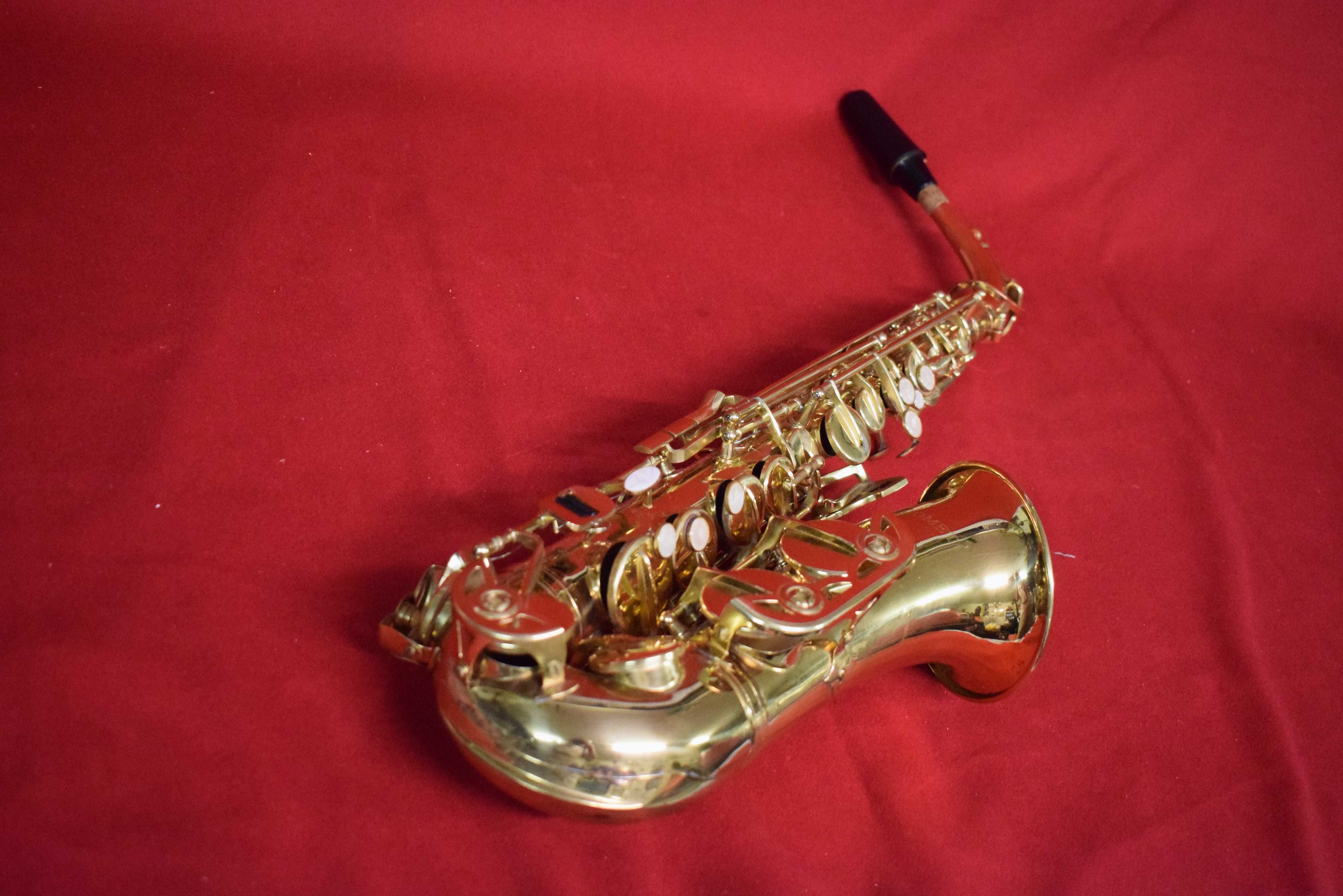 Saxophone Alto Comet Com Estojo. N 20