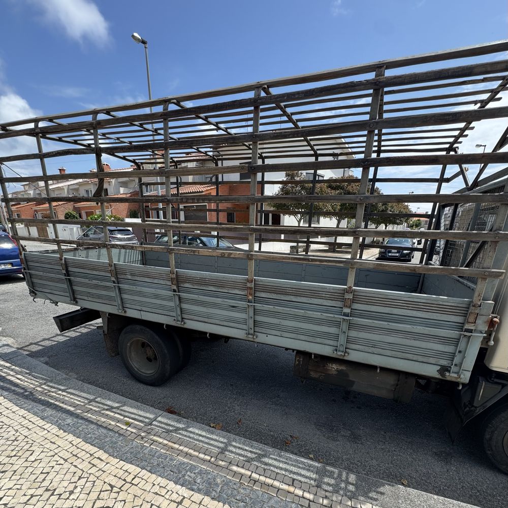 Mitsubishi Canter 3.3 Diesel - Caixa Aberta - 1 Dono - 265.000 km