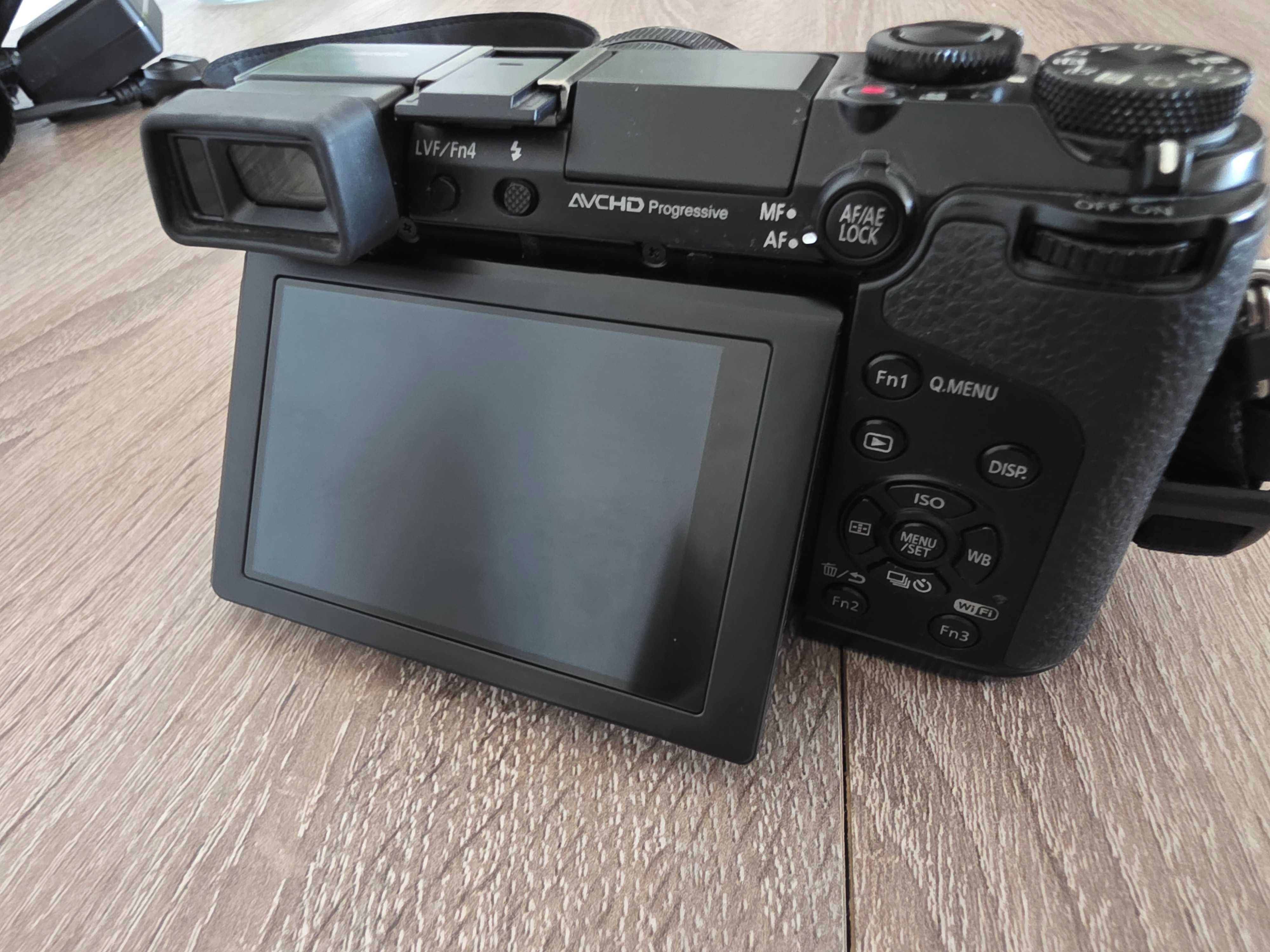 Panasonic Lumix DMC GX7 + obiektyw 14-42 mm DOBRY STAN!