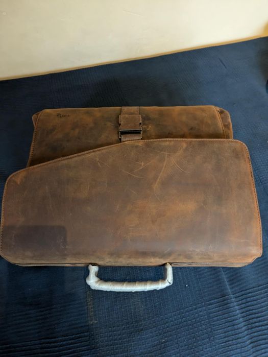 Torba skórzana na ramię aktuwka, torba na laptopa