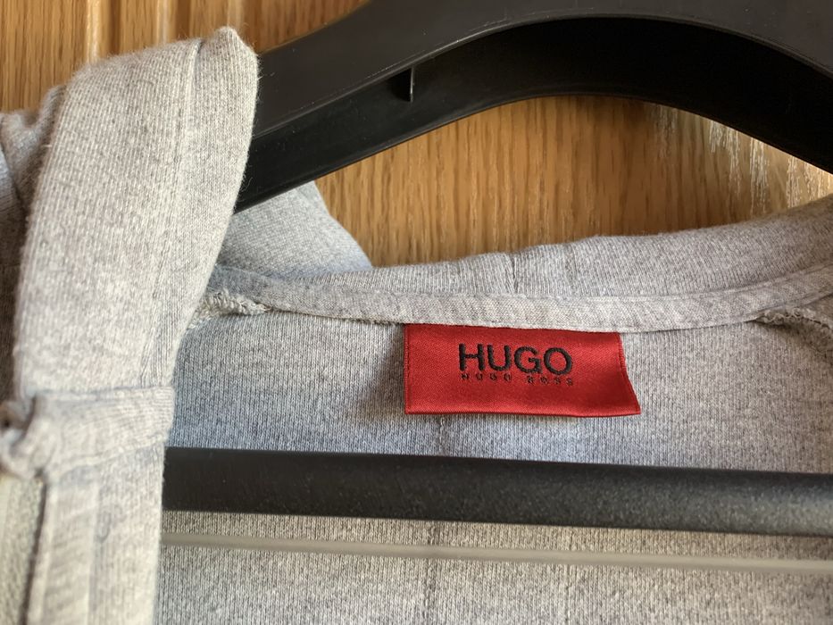 Продам фірмовий желет BOSS  Armani оригінал