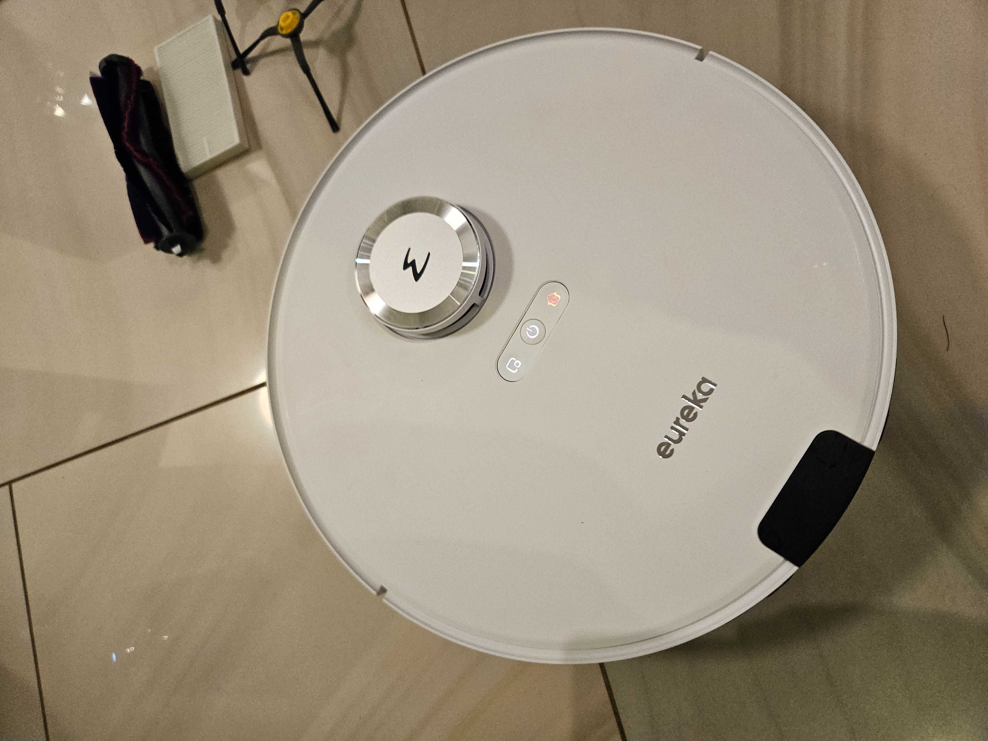 EUREKA E10s robot sprzątajacy z mopem