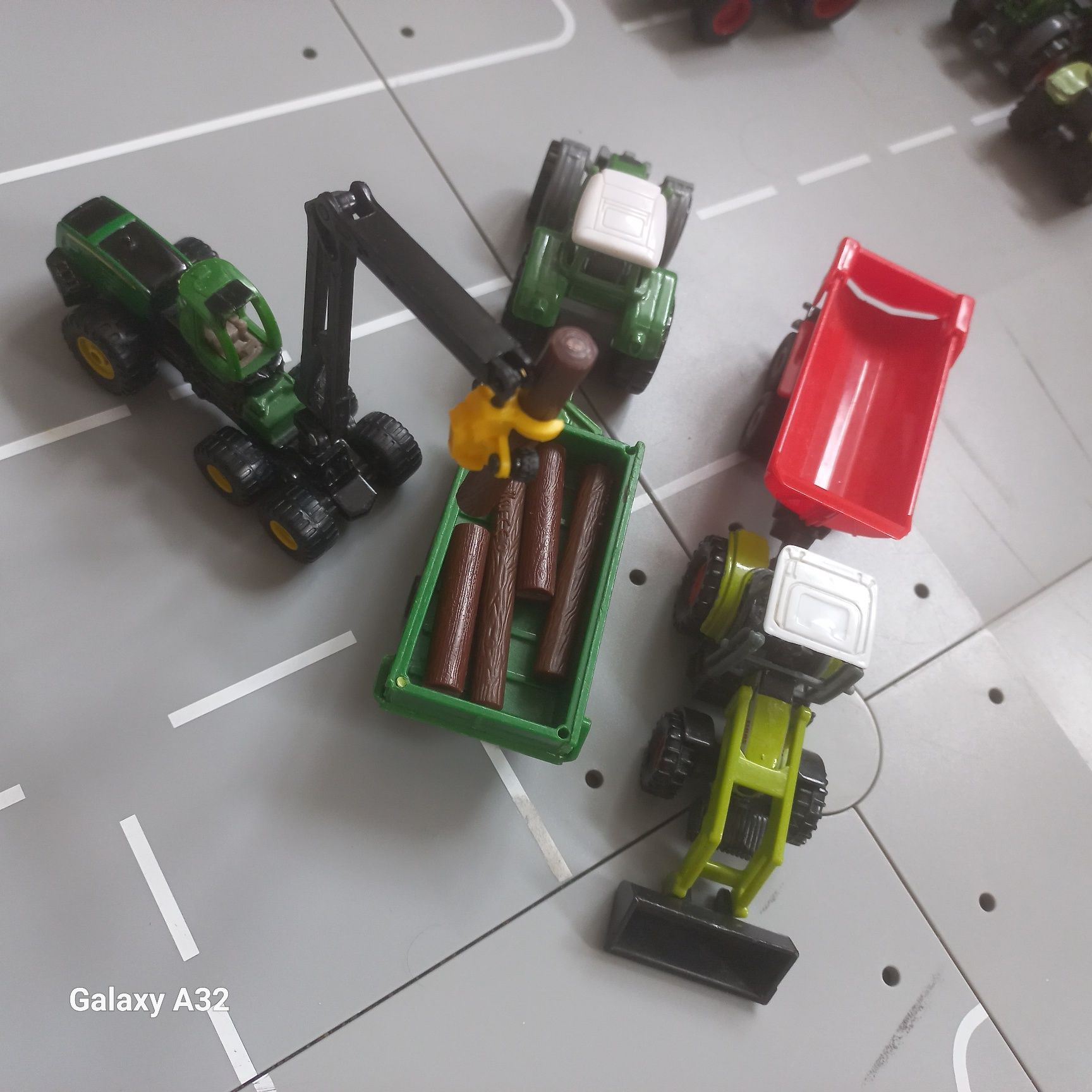 Siku traktory przyczepy maszyny rolnicze czytaj opis!!