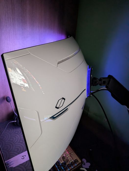 Samsung Odyssey Neo G8 32" 4К 240Hz miniLED