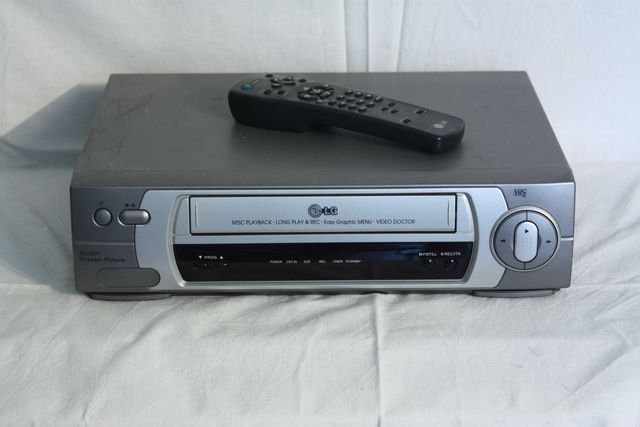 Odtwarzacz  LG VHS BD208Y