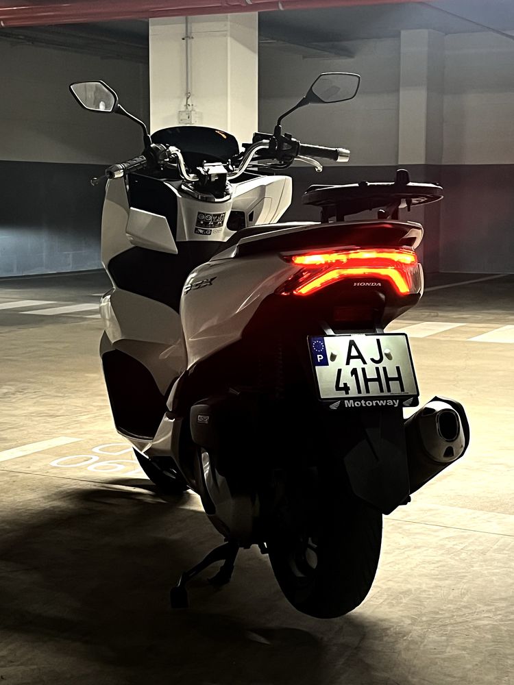 Honda pcx 2021 e 17.000km