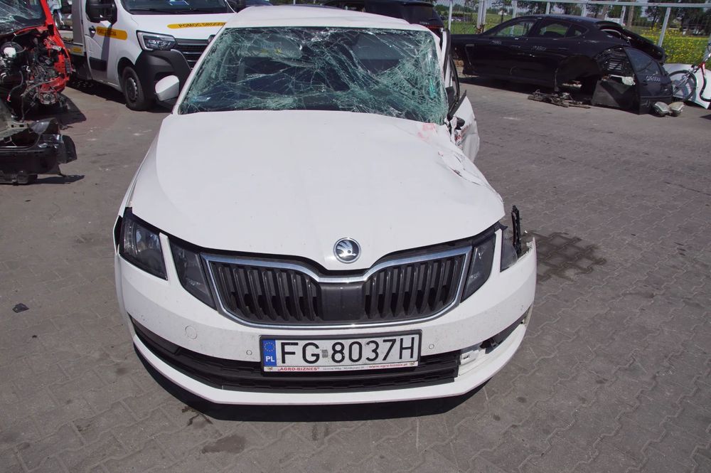POJAZD NA CZĘŚCI KASACJA SZROT TEL 692324777 Skoda Octavia 3 2.0 tdi crmb 150 kod lakieru LF9E skrzynia pgt hatchback felga amortyzator wtryskiwacz drzwi klapa lampa ćwiartka próg słupek