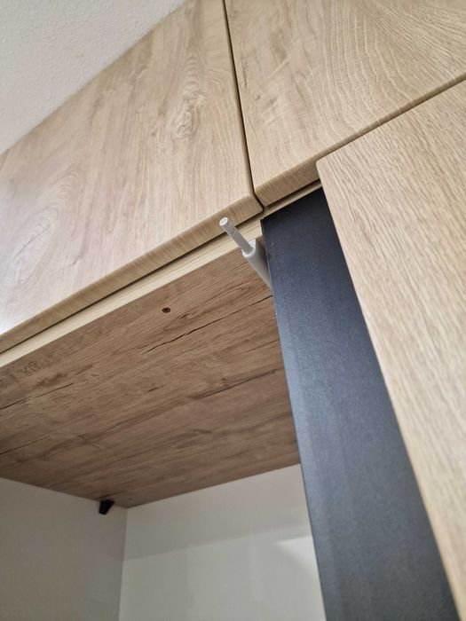 Шафа двохдверна з антресолями в сучасному стилі.