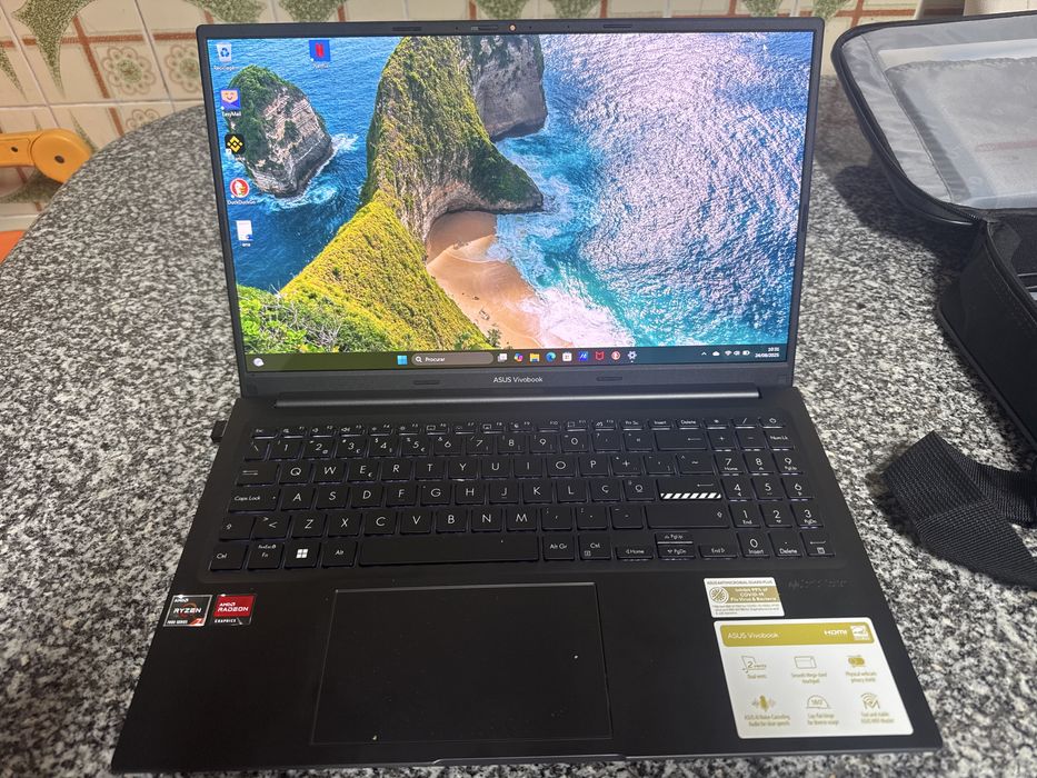 Computador Asus. Como novo  foi usado 3 vezes  no maximo