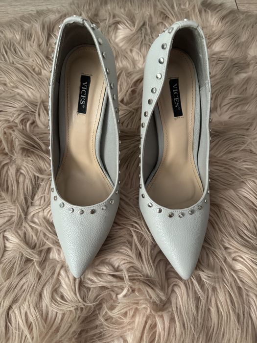 Vices szare szpilki z nitami rozmiar 38 wysokosc szpilki 12cm.