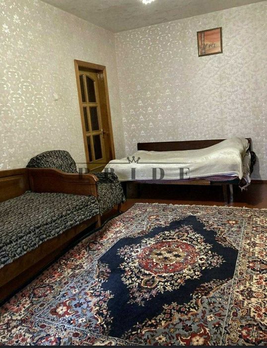 НЕДОРОГО Двокімнатна простора квартира на Троєщині !