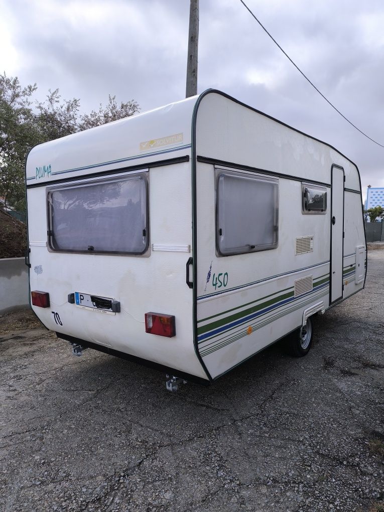 Caravana Pluma 450