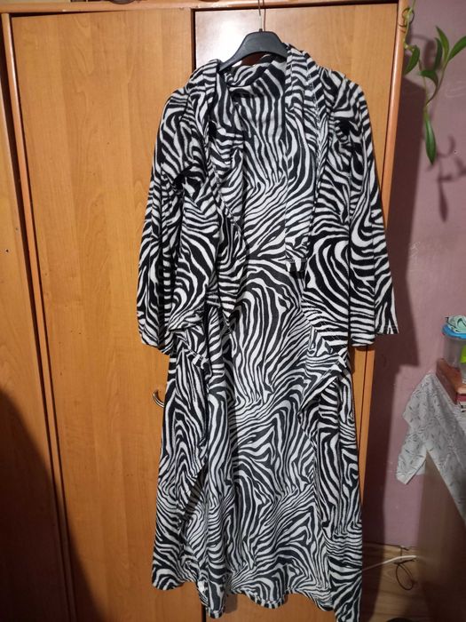 sprzedm koc z rękawami