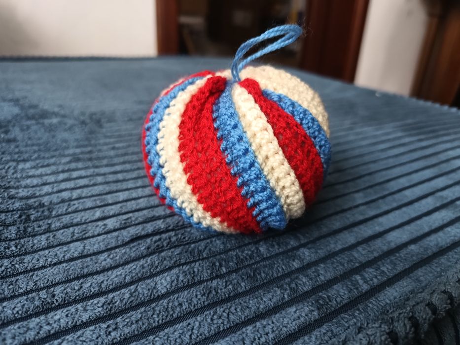 Bombka ręcznie robiona